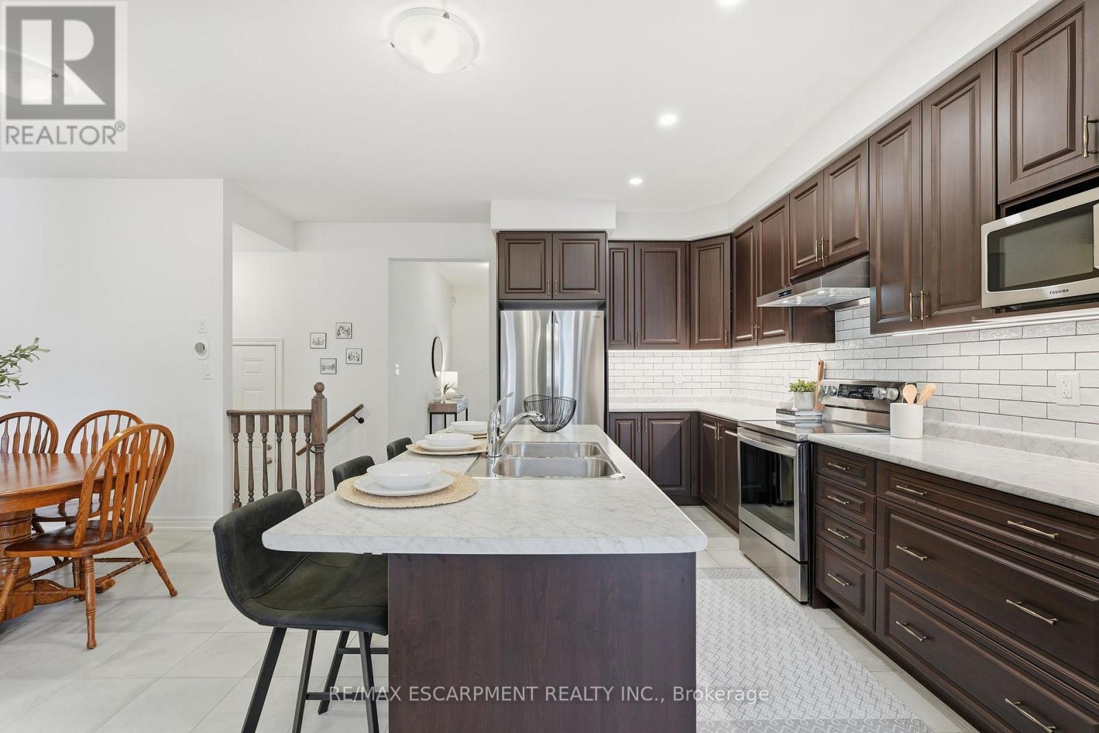 33 Mountain Heights Place, Hamilton, Ontario  L8B 1X7 - Photo 10 - X12716666