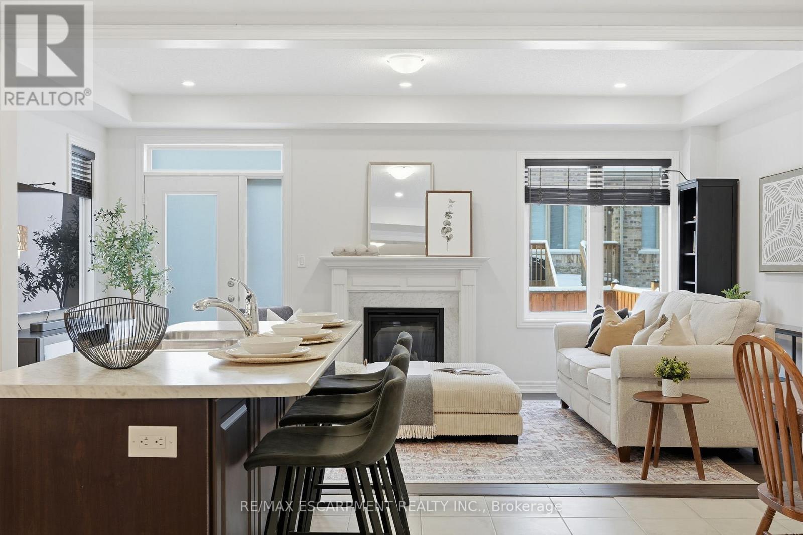 33 Mountain Heights Place, Hamilton, Ontario  L8B 1X7 - Photo 3 - X12716666