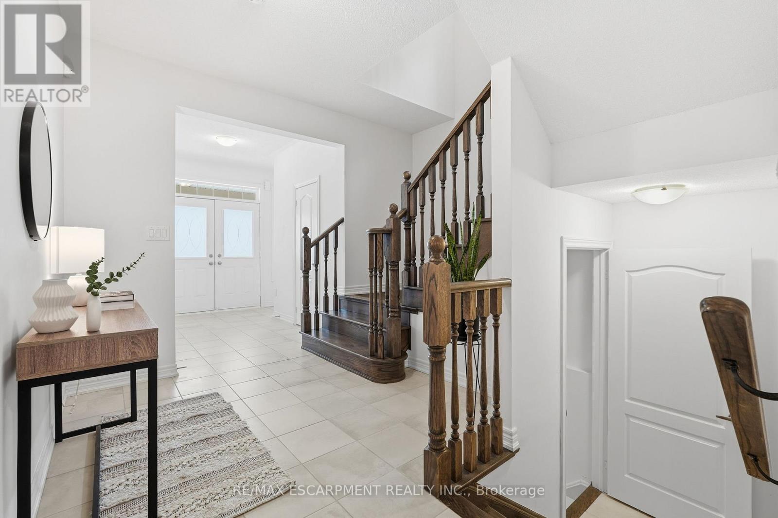 33 Mountain Heights Place, Hamilton, Ontario  L8B 1X7 - Photo 6 - X12716666