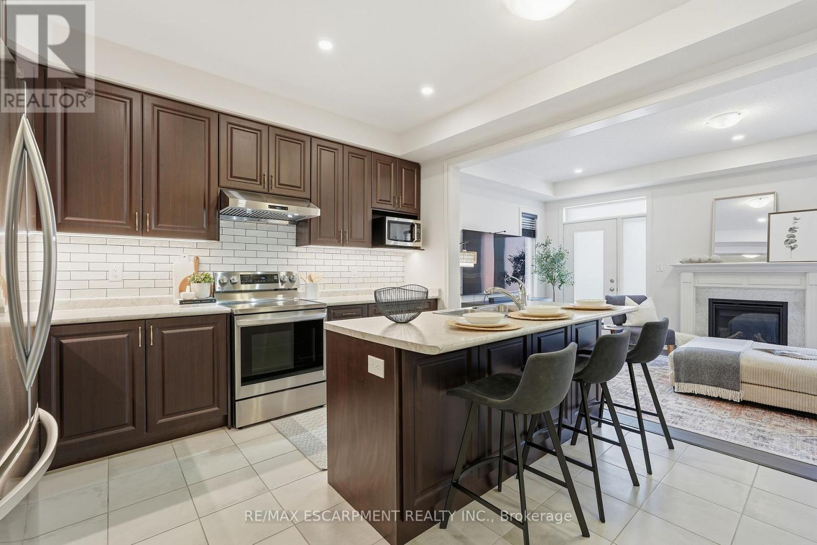 33 Mountain Heights Place, Hamilton, Ontario  L8B 1X7 - Photo 8 - X12716666