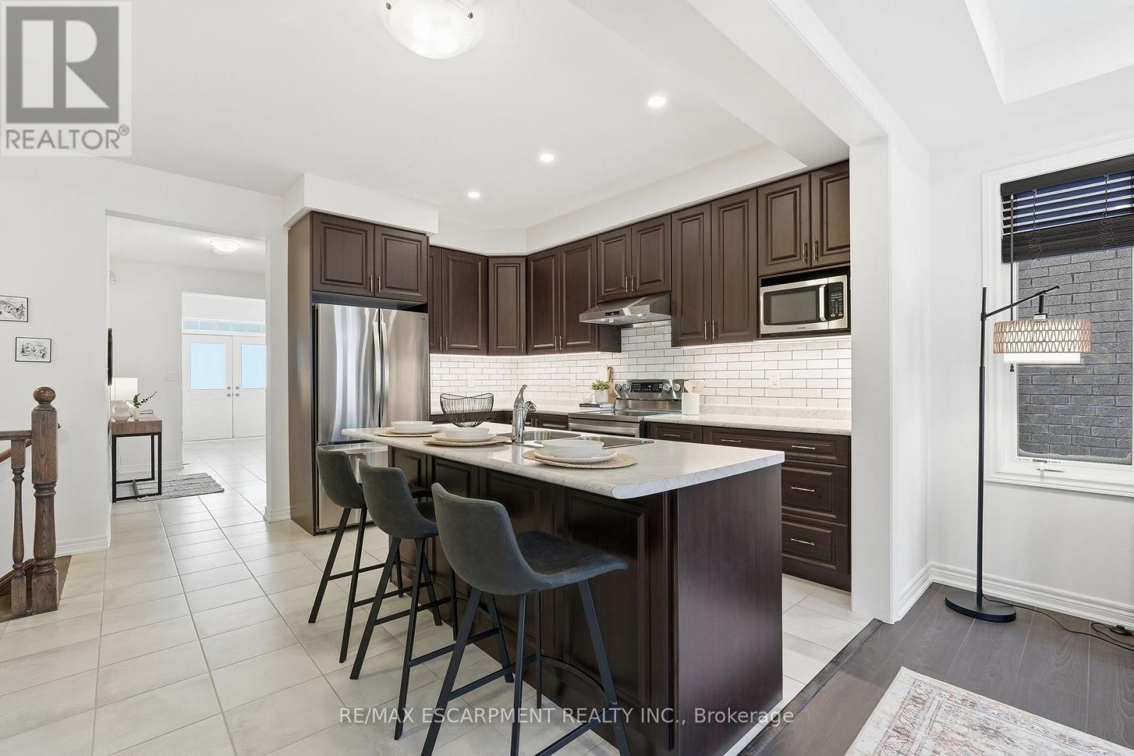 33 Mountain Heights Place, Hamilton, Ontario  L8B 1X7 - Photo 9 - X12716666