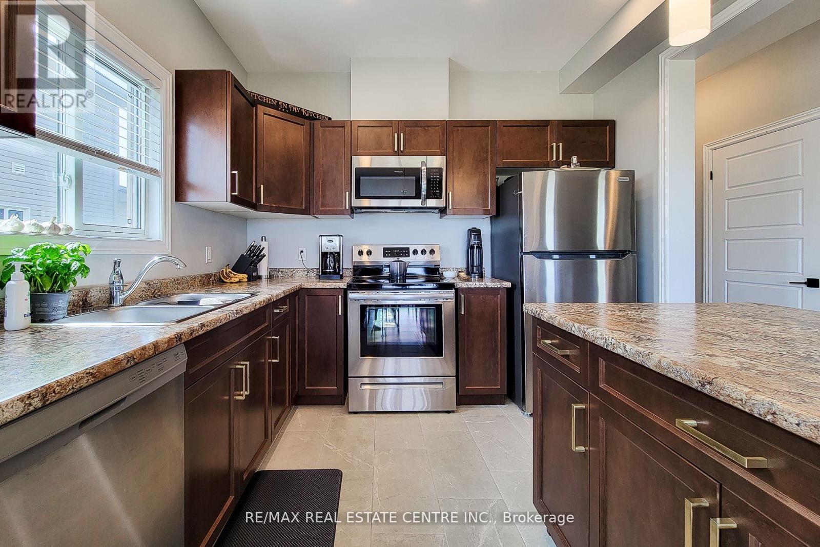 28 Spring Crest Way, Thorold, Ontario  L2V 0J8 - Photo 6 - X12716672