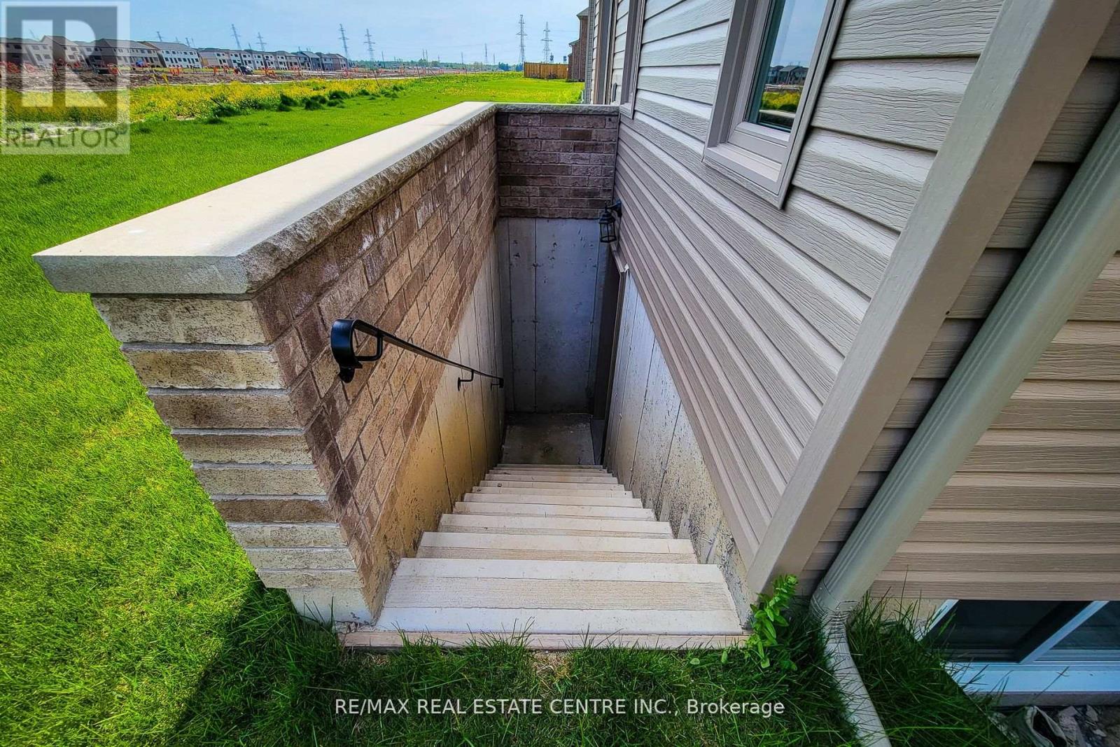 28 Spring Crest Way, Thorold, Ontario  L2V 0J8 - Photo 8 - X12716672