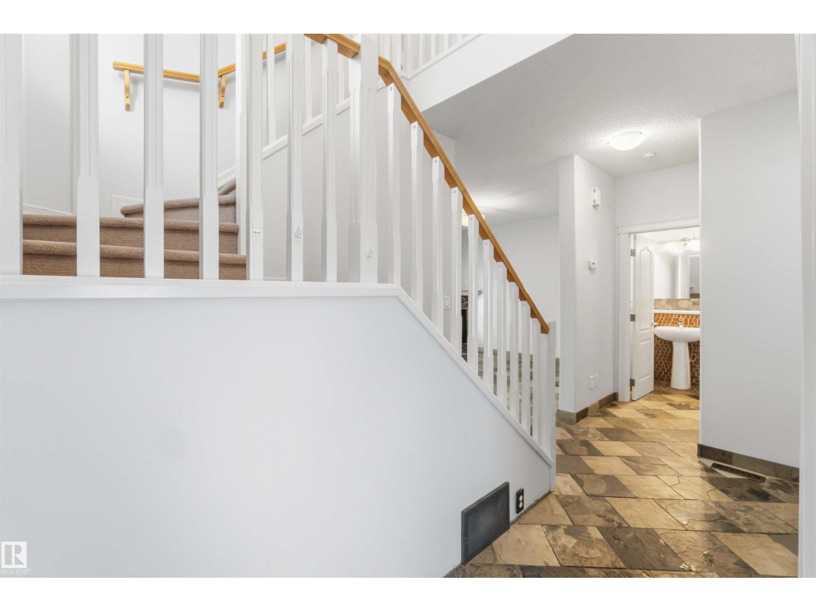 #9 3003 34 Av Nw, Edmonton, Alberta  T6T 0A1 - Photo 4 - E4470629