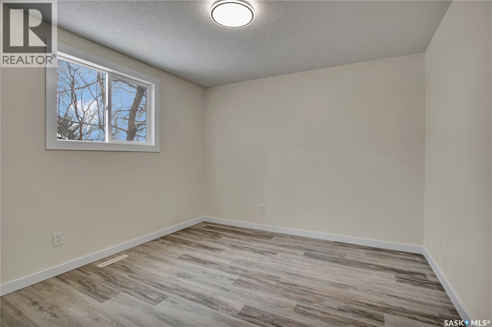 1421 Hnatyshyn Avenue, Saskatoon, Saskatchewan  S7L 4G6 - Photo 11 - SK027034