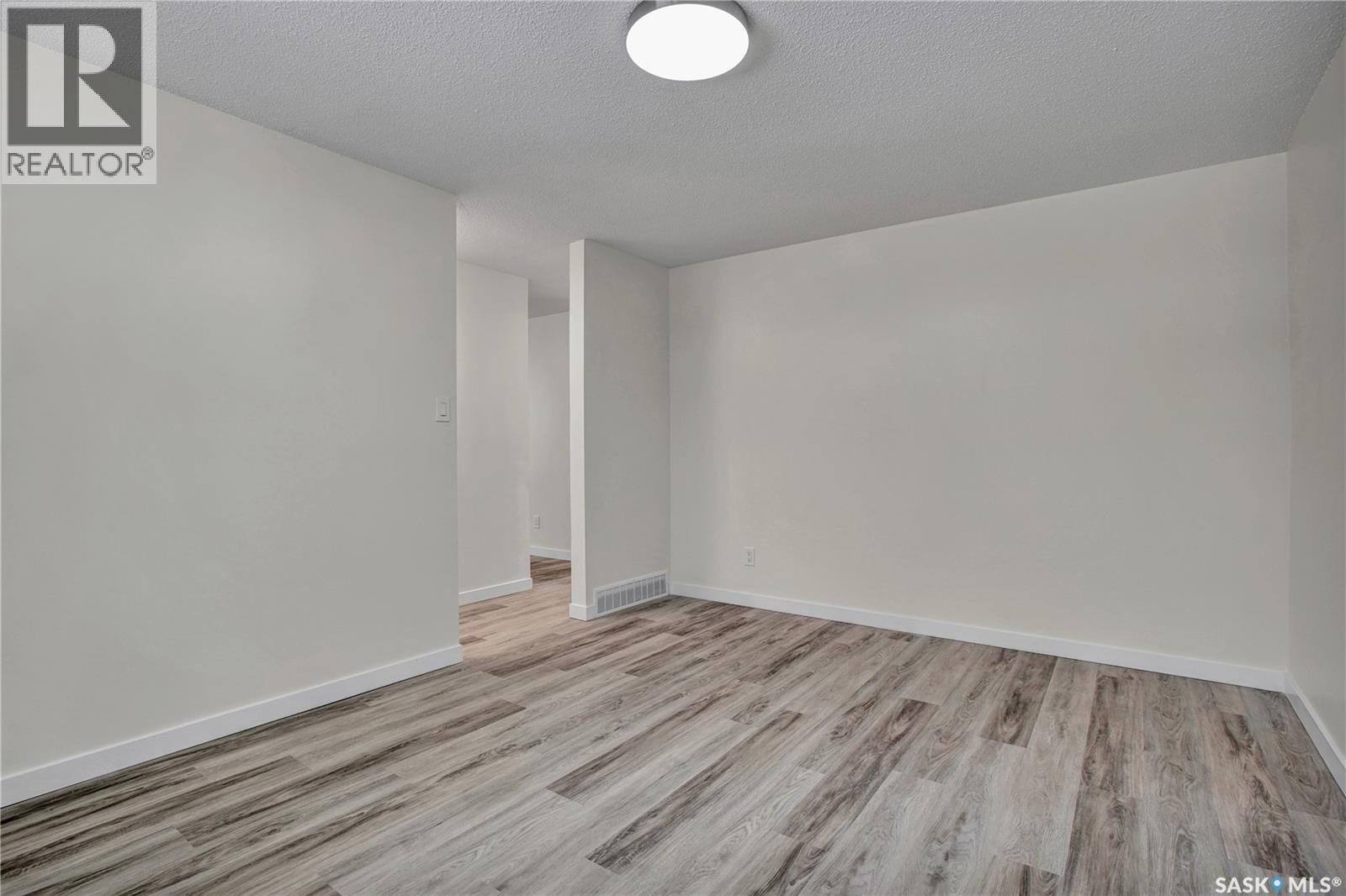 1421 Hnatyshyn Avenue, Saskatoon, Saskatchewan  S7L 4G6 - Photo 7 - SK027034