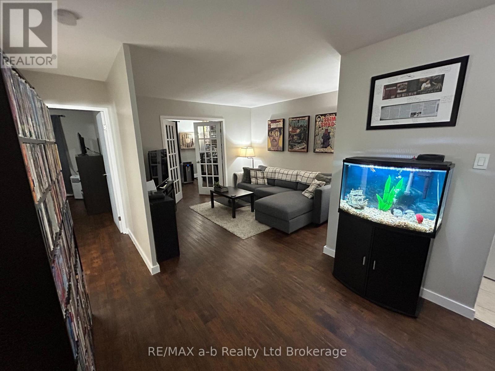 501 - 583 Mornington Avenue, London East, Ontario  N5Y 3E9 - Photo 2 - X12716900