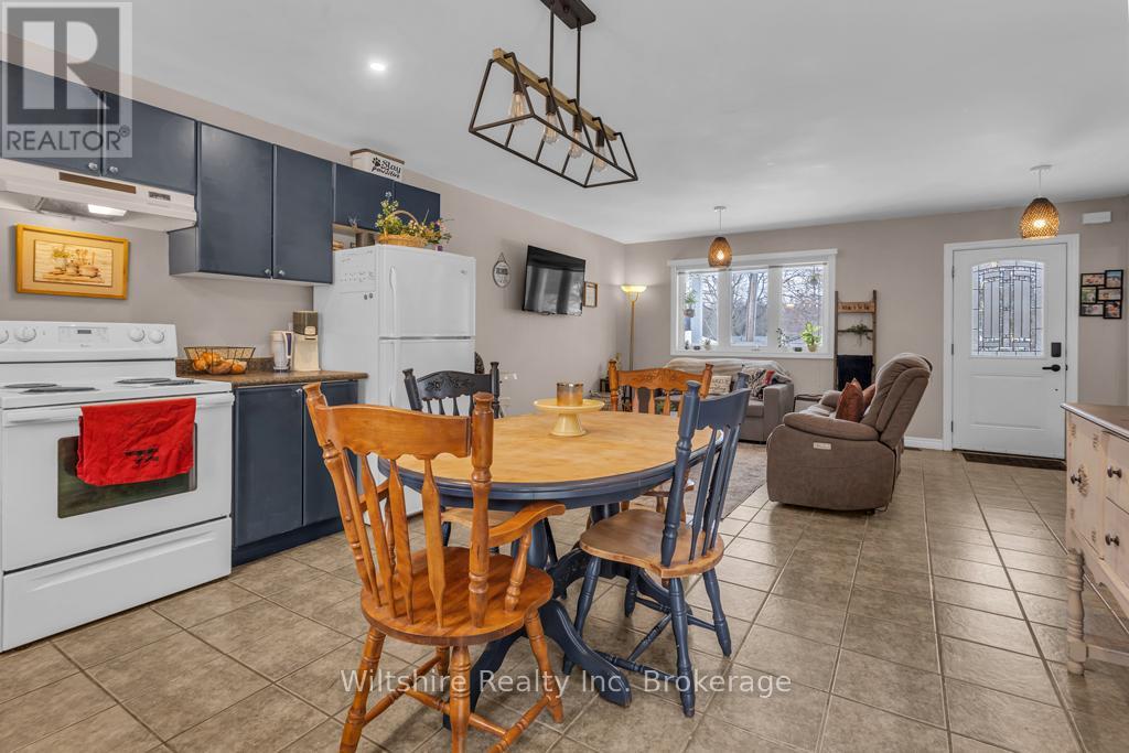 37 Chatham Street, Bayham, Ontario  N0J 1T0 - Photo 8 - X12716912