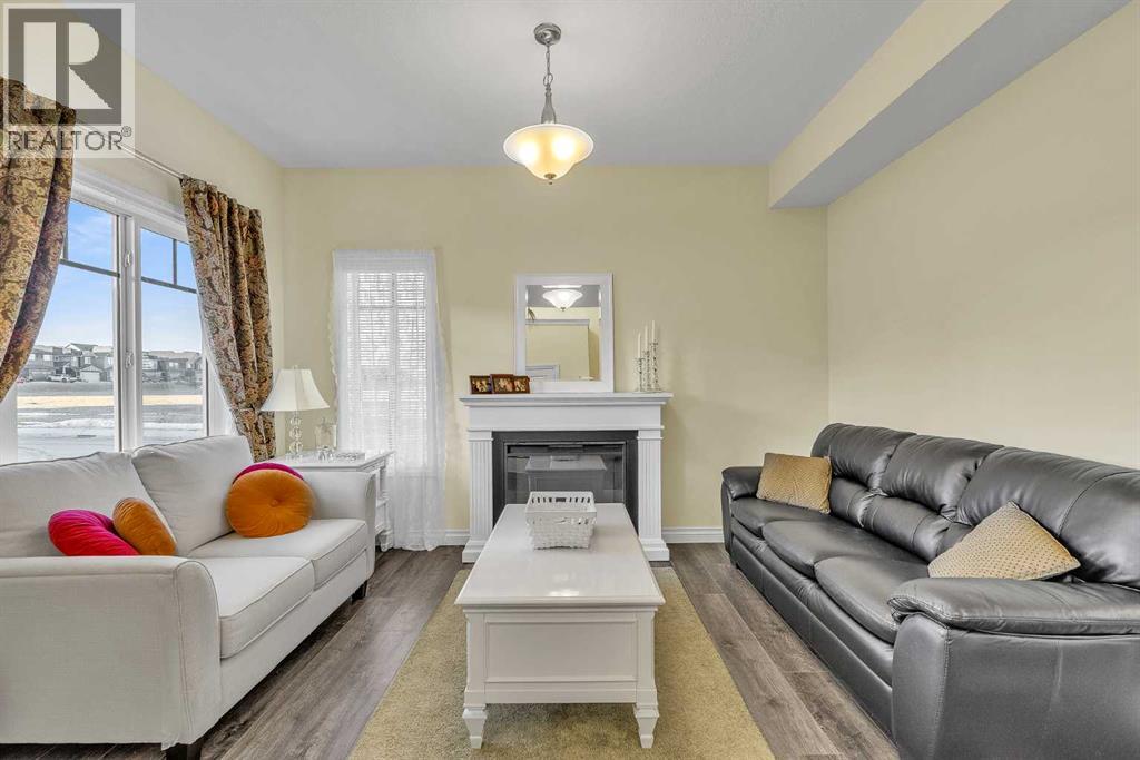 1100 Bayview Gardens SW, airdrie, Alberta