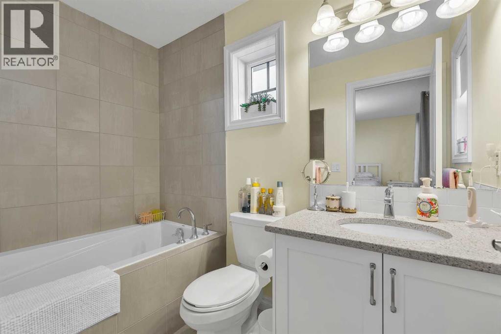 1100 Bayview Gardens Sw, Airdrie, Alberta  T4B 5K4 - Photo 14 - A2279185