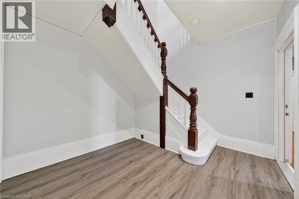 104 William Street, Brantford, Ontario  N3T 3L1 - Photo 6 - 40799726