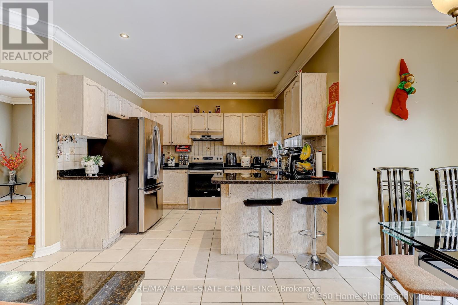 806 White Clover Way, Mississauga, Ontario  L5V 3C5 - Photo 11 - W12713332