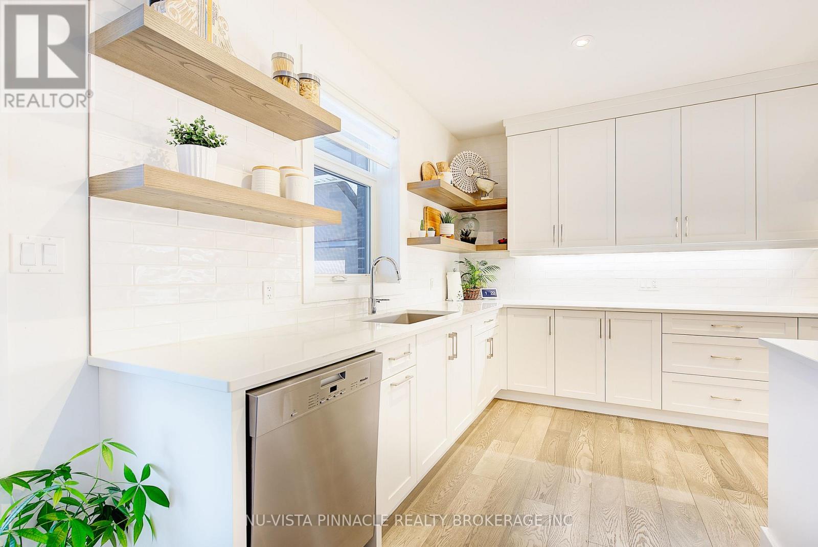 2168 Ironwood Road, London South, Ontario  N6K 0H2 - Photo 14 - X12716764