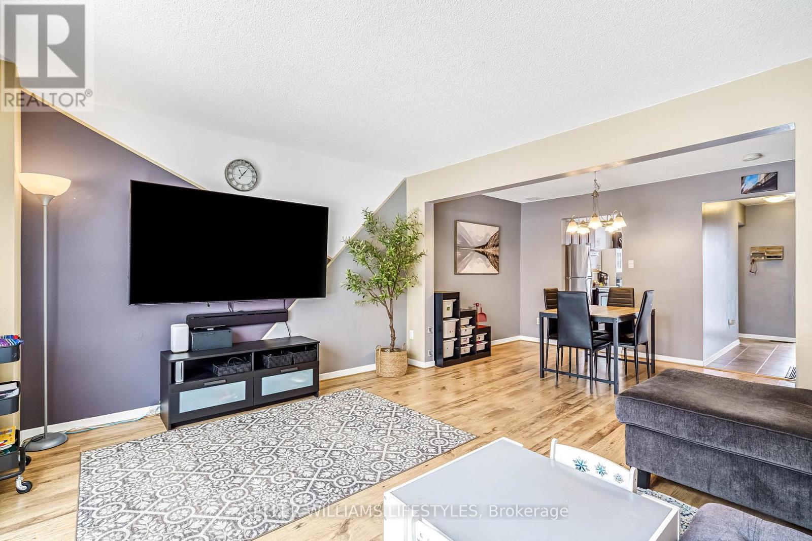 202 - 500 Osgoode Drive, London South, Ontario  N6E 2G9 - Photo 12 - X12716846