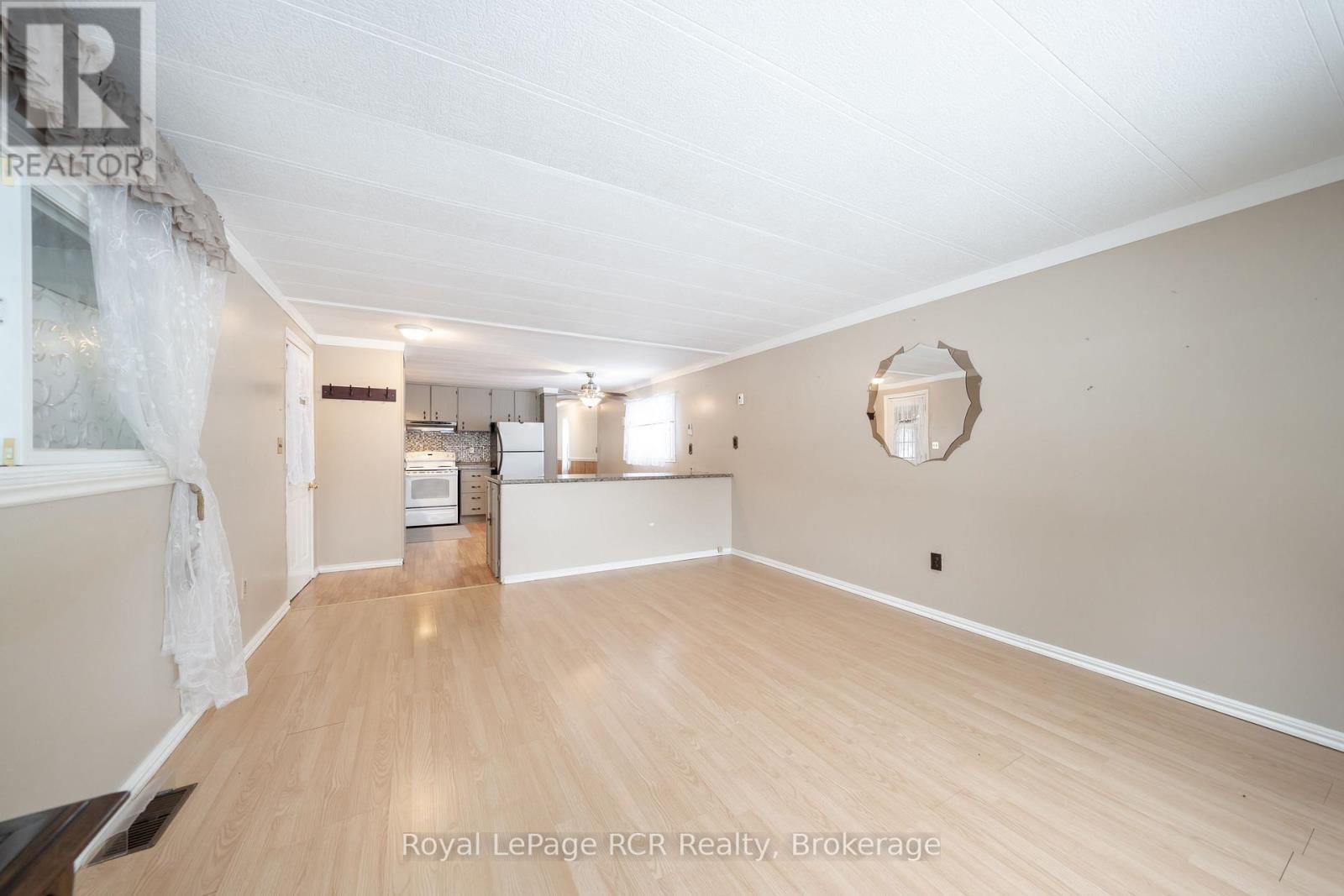 Unit #3 - 302694 Douglas Street, West Grey, Ontario  N0G 1R0 - Photo 11 - X12716852