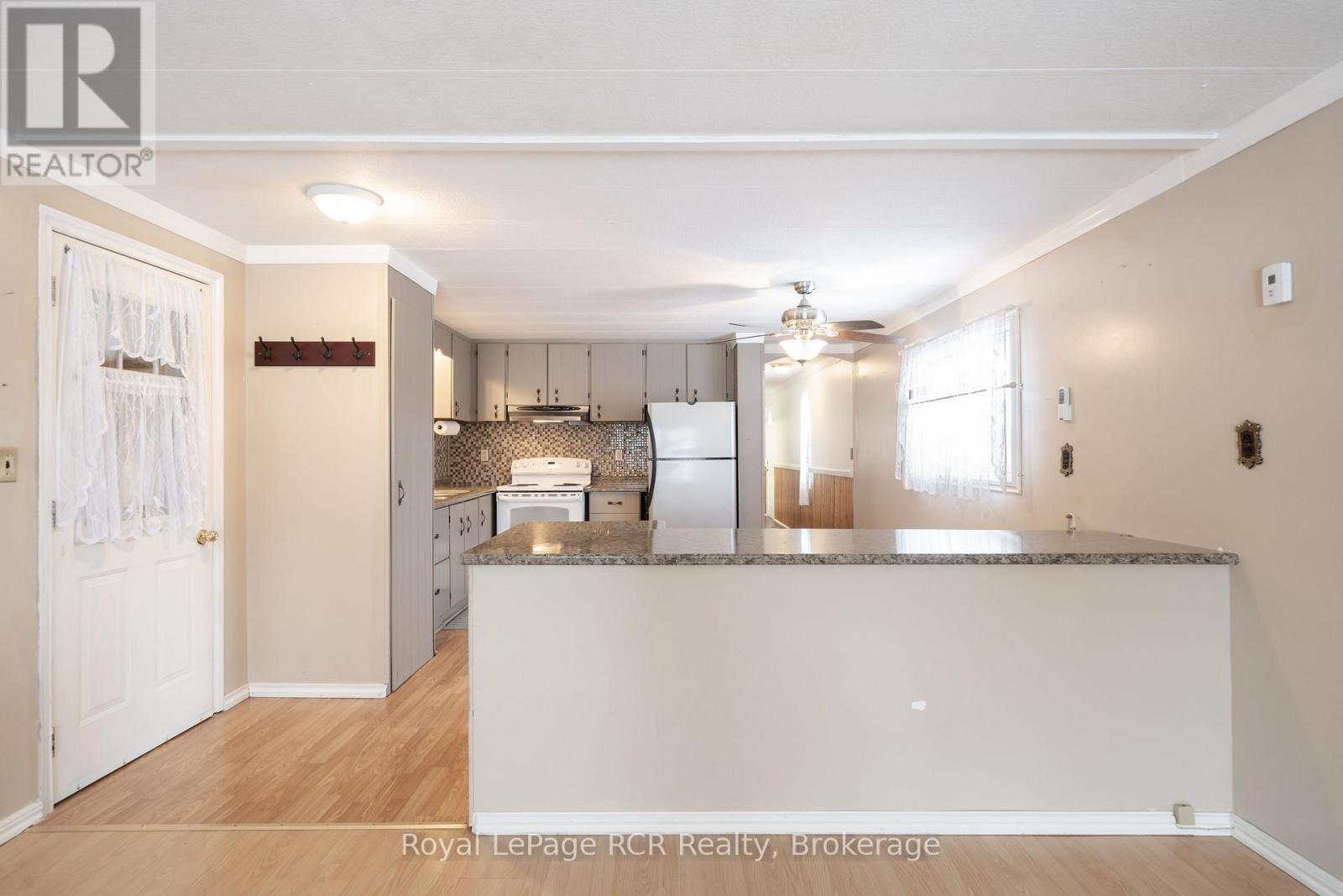 Unit #3 - 302694 Douglas Street, West Grey, Ontario  N0G 1R0 - Photo 13 - X12716852