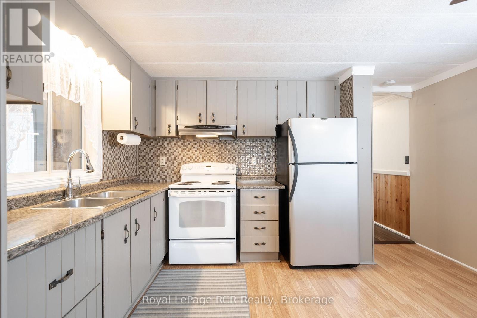 Unit #3 - 302694 Douglas Street, West Grey, Ontario  N0G 1R0 - Photo 16 - X12716852