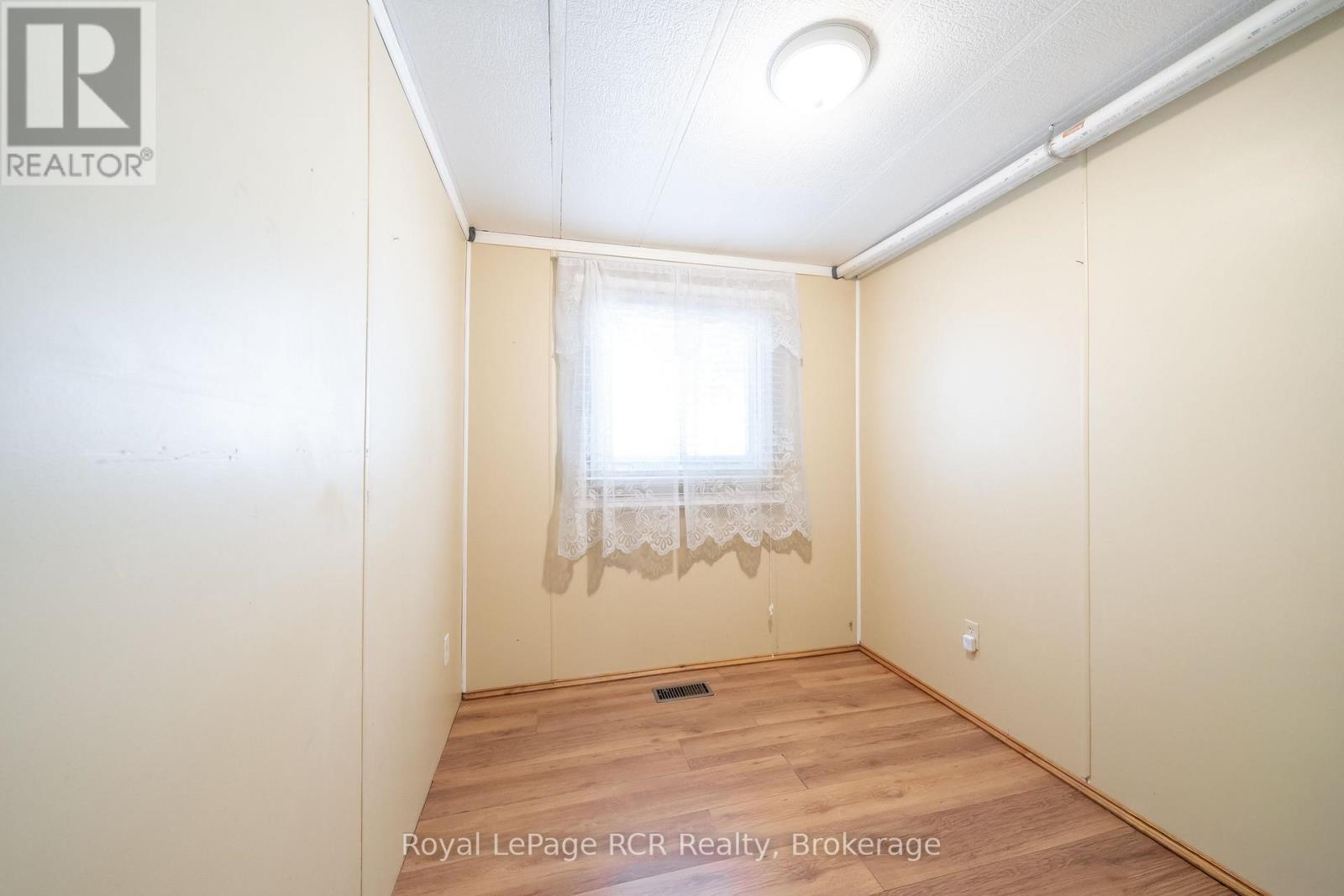 Unit #3 - 302694 Douglas Street, West Grey, Ontario  N0G 1R0 - Photo 20 - X12716852