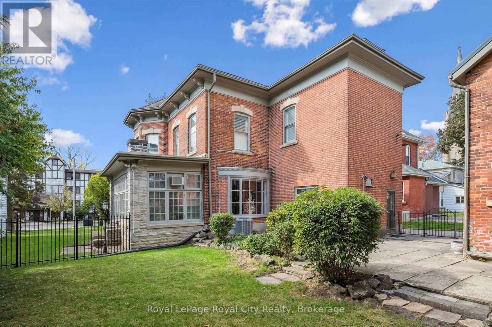 143 Norfolk Street, Guelph, Ontario  N1H 4J7 - Photo 4 - X12717018