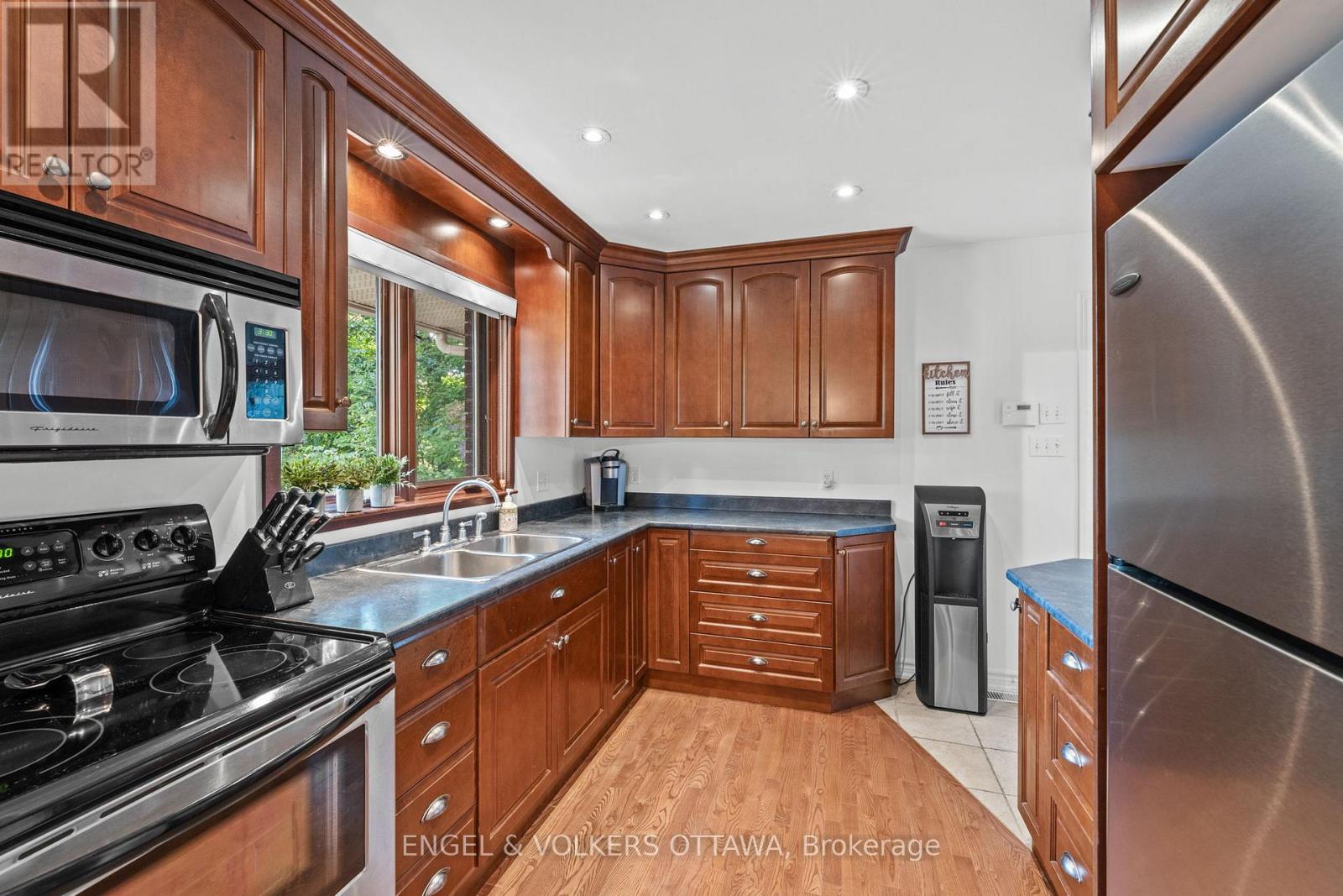 329 Kennedy Road, Greater Madawaska, Ontario  K0J 1H0 - Photo 12 - X12716738