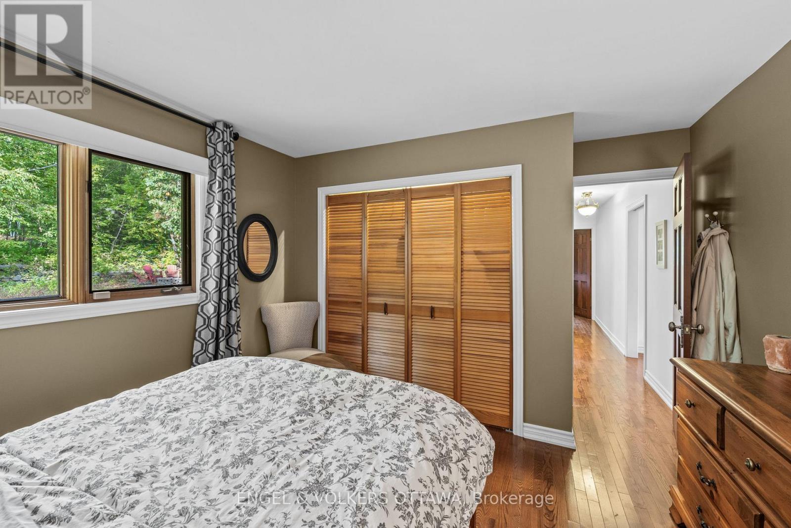 329 Kennedy Road, Greater Madawaska, Ontario  K0J 1H0 - Photo 17 - X12716738