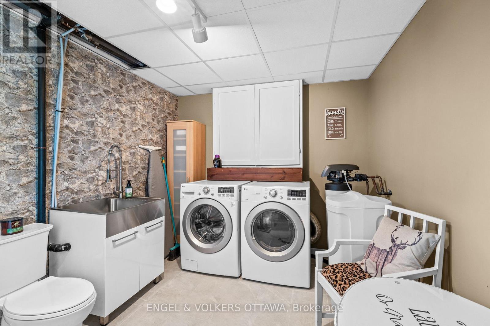 329 Kennedy Road, Greater Madawaska, Ontario  K0J 1H0 - Photo 28 - X12716738