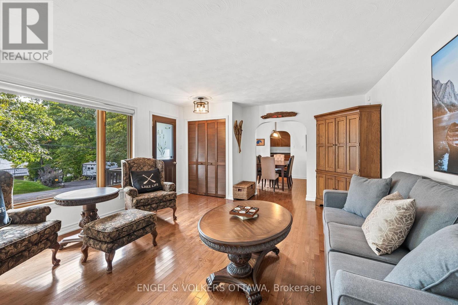 329 Kennedy Road, Greater Madawaska, Ontario  K0J 1H0 - Photo 6 - X12716738