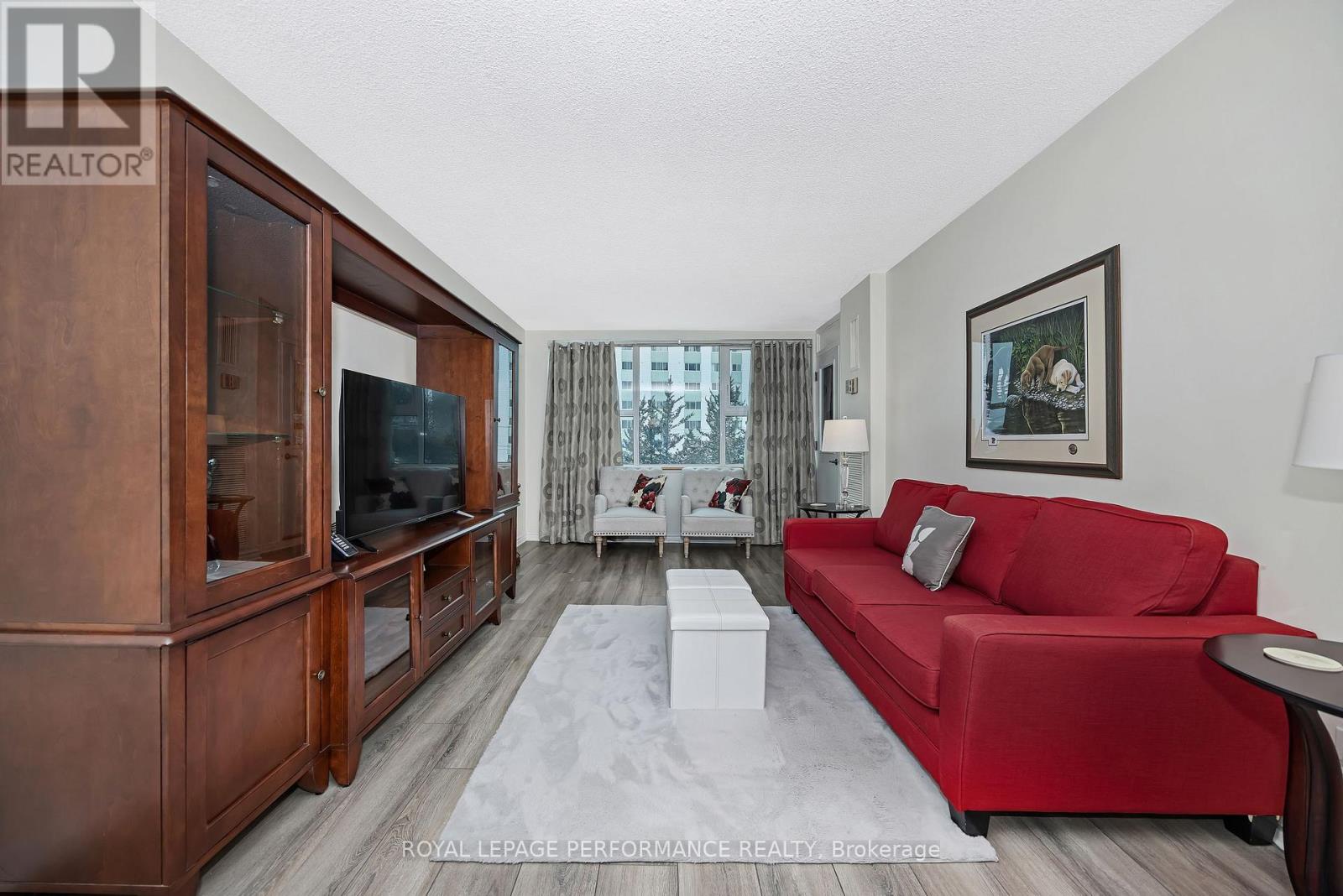 303 - 555 Brittany Drive, Ottawa, Ontario  K1K 4C5 - Photo 12 - X12716802