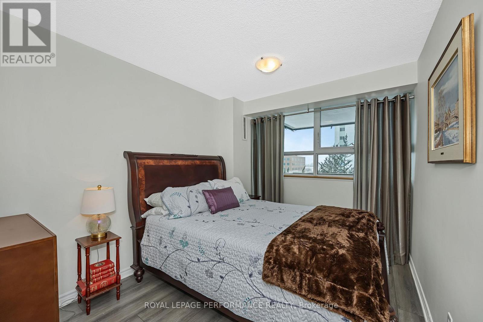 303 - 555 Brittany Drive, Ottawa, Ontario  K1K 4C5 - Photo 17 - X12716802