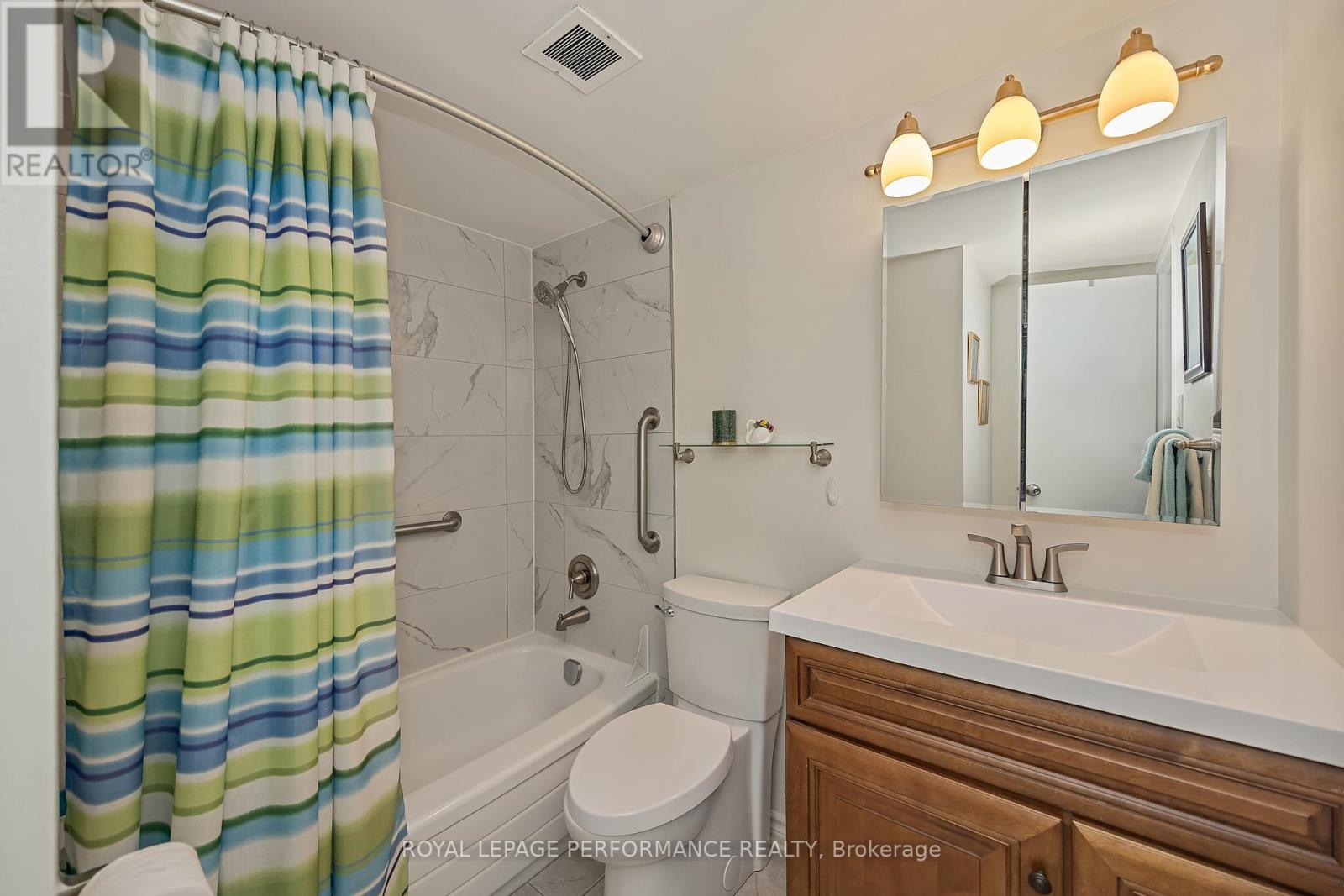 303 - 555 Brittany Drive, Ottawa, Ontario  K1K 4C5 - Photo 23 - X12716802