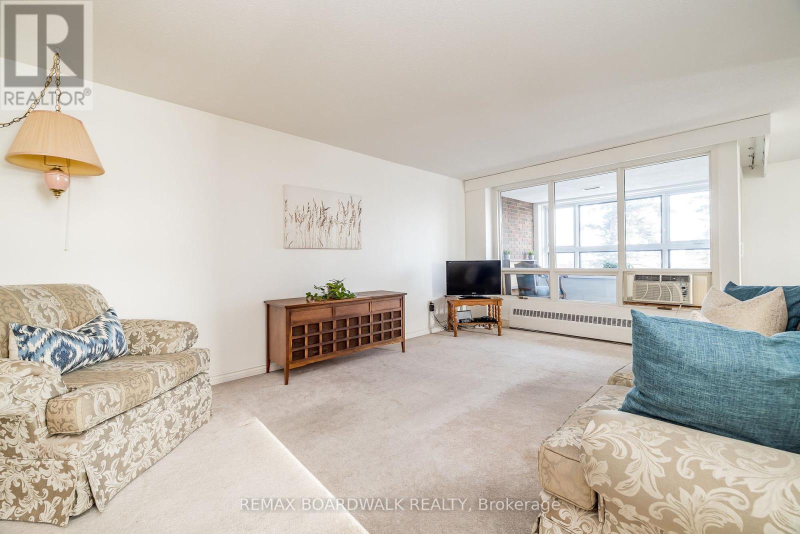 204 - 1356 Meadowlands Drive E, Ottawa, Ontario  K2E 6K6 - Photo 6 - X12716824