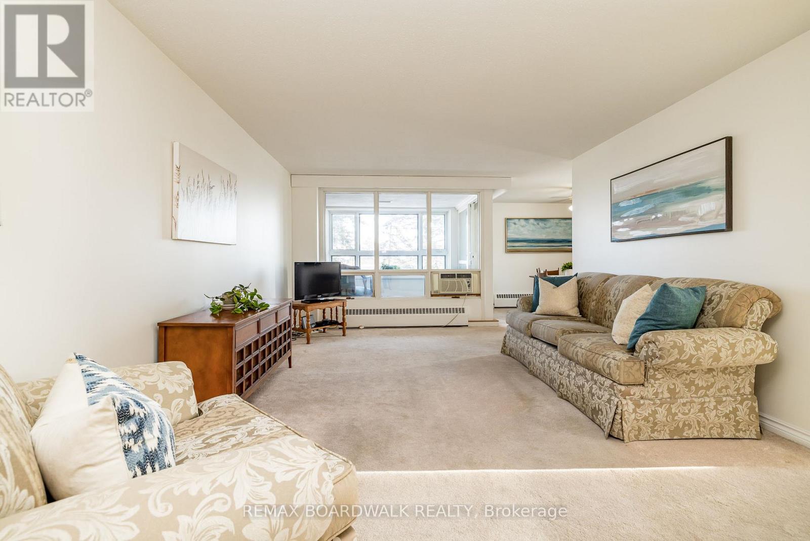 204 - 1356 Meadowlands Drive E, Ottawa, Ontario  K2E 6K6 - Photo 8 - X12716824