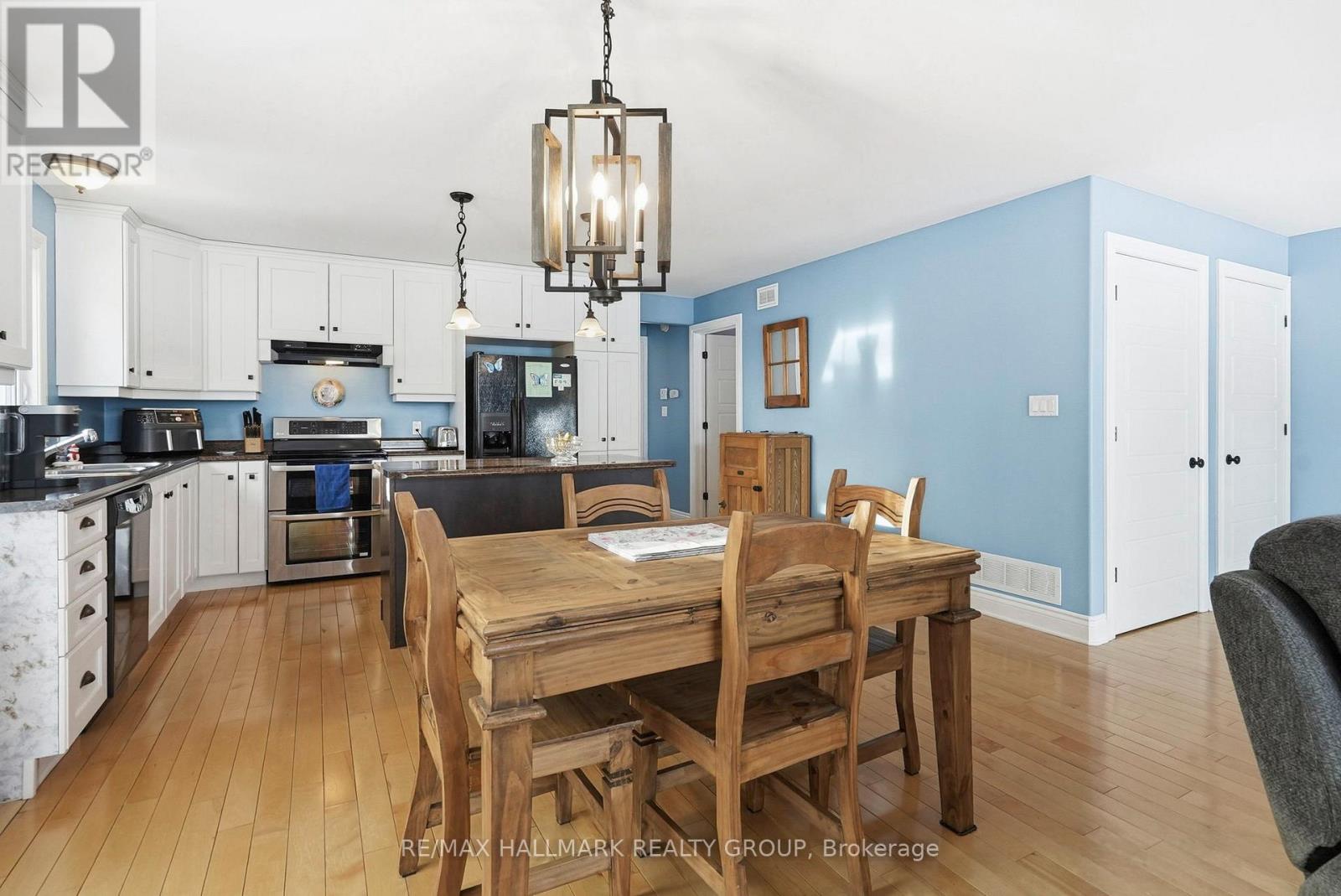 12 Cedar Street, Edwardsburgh/cardinal, Ontario  K0E 1X0 - Photo 11 - X12716858