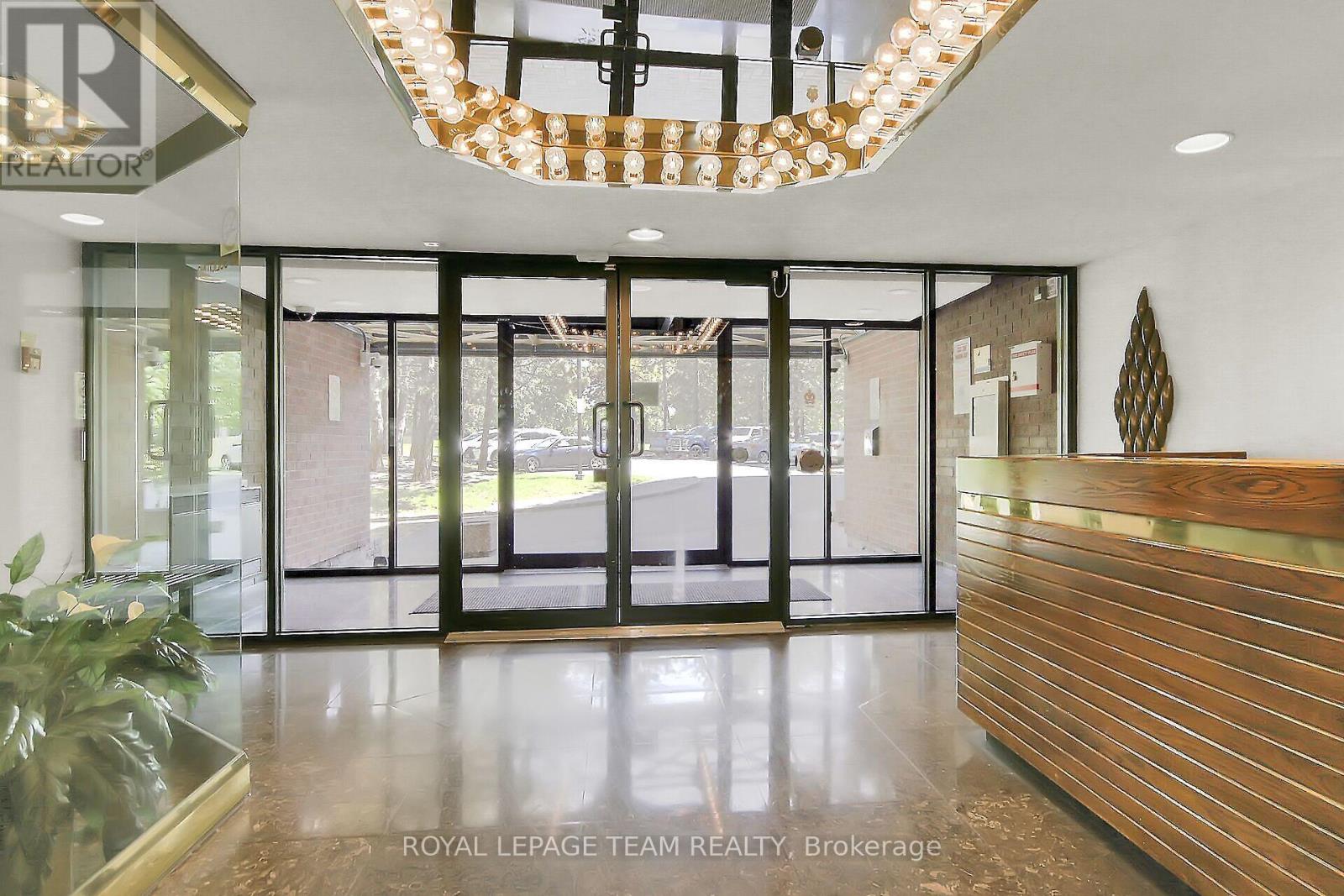 1708 - 2871 Richmond Road, Ottawa, Ontario  K2B 8M5 - Photo 3 - X12716878