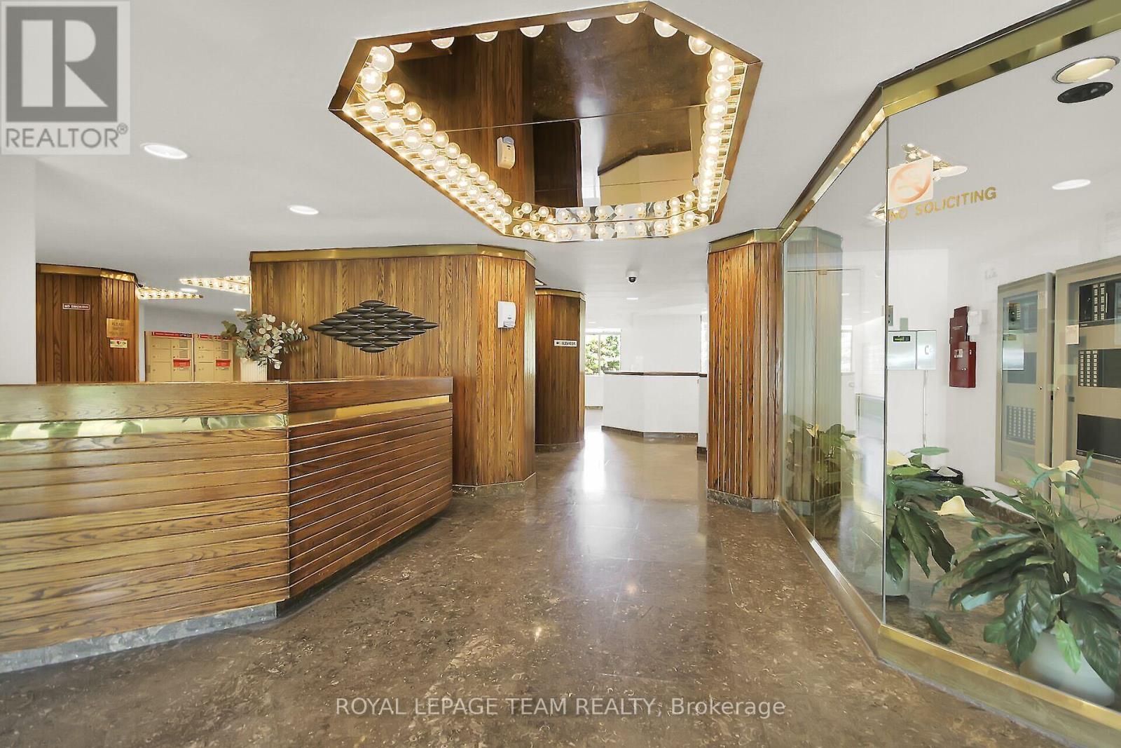 1708 - 2871 Richmond Road, Ottawa, Ontario  K2B 8M5 - Photo 4 - X12716878