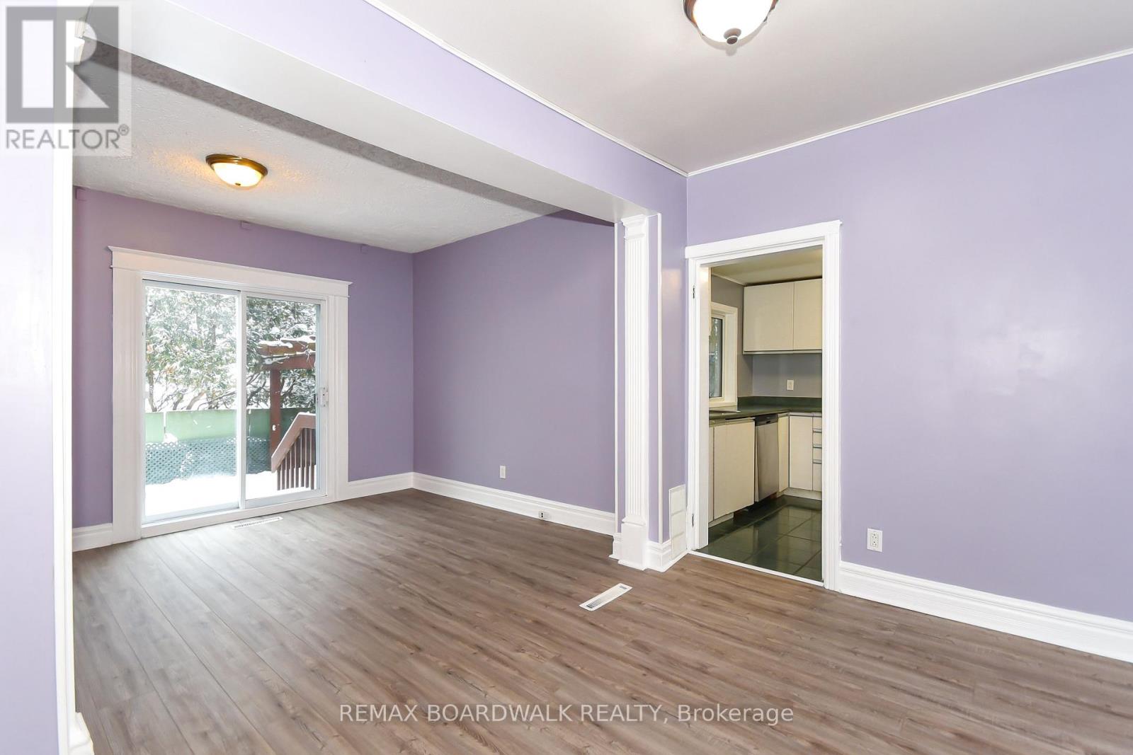 406 Marguerite Avenue, Ottawa, Ontario  K1L 7W6 - Photo 10 - X12717030