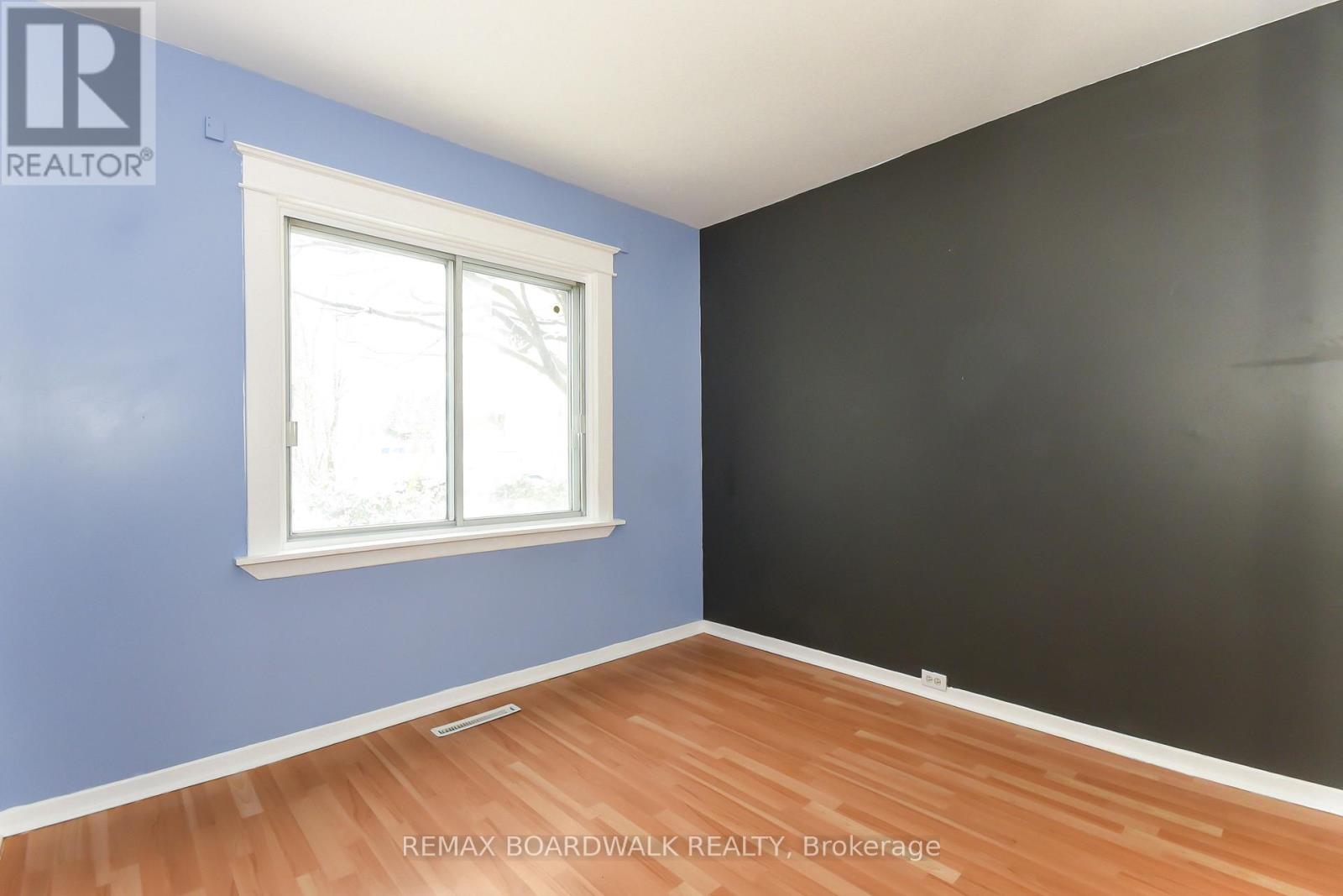 406 Marguerite Avenue, Ottawa, Ontario  K1L 7W6 - Photo 23 - X12717030