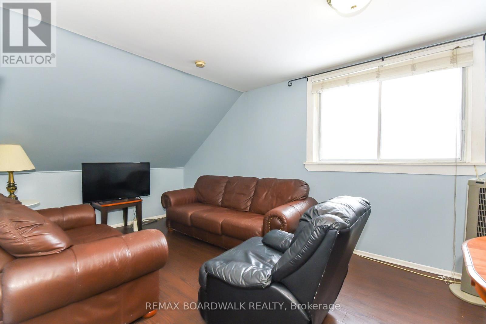 406 Marguerite Avenue, Ottawa, Ontario  K1L 7W6 - Photo 33 - X12717030