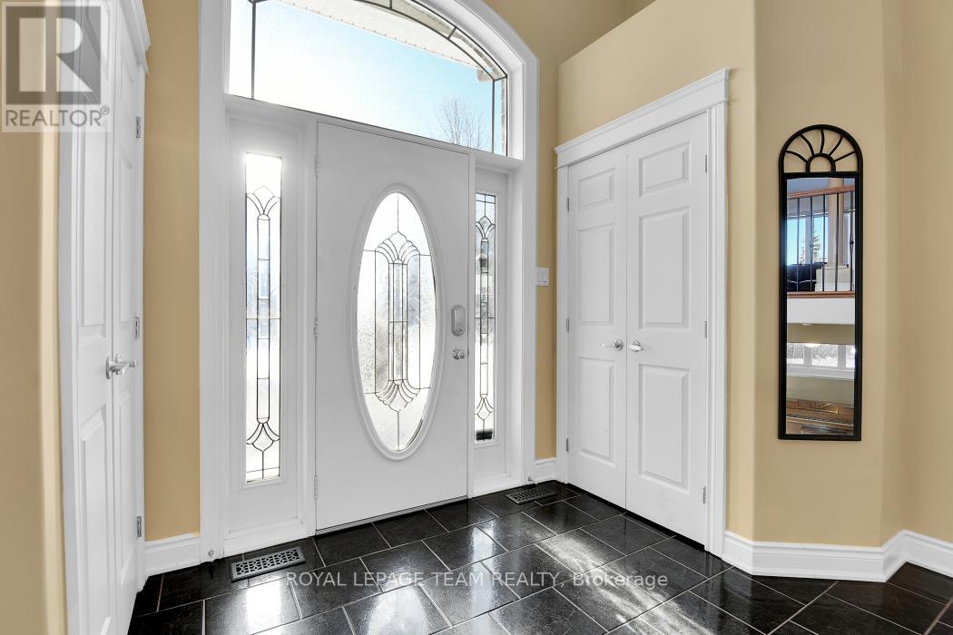 6637 Stanmore Street, Ottawa, Ontario  K4P 1G7 - Photo 3 - X12717040