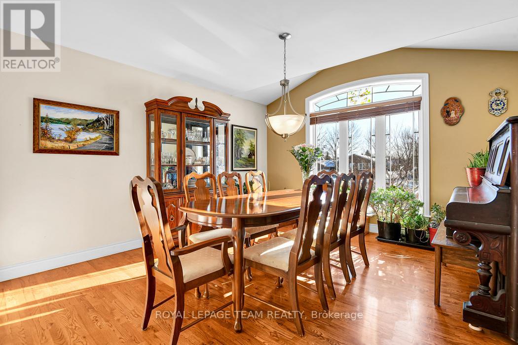 6637 Stanmore Street, Ottawa, Ontario  K4P 1G7 - Photo 8 - X12717040