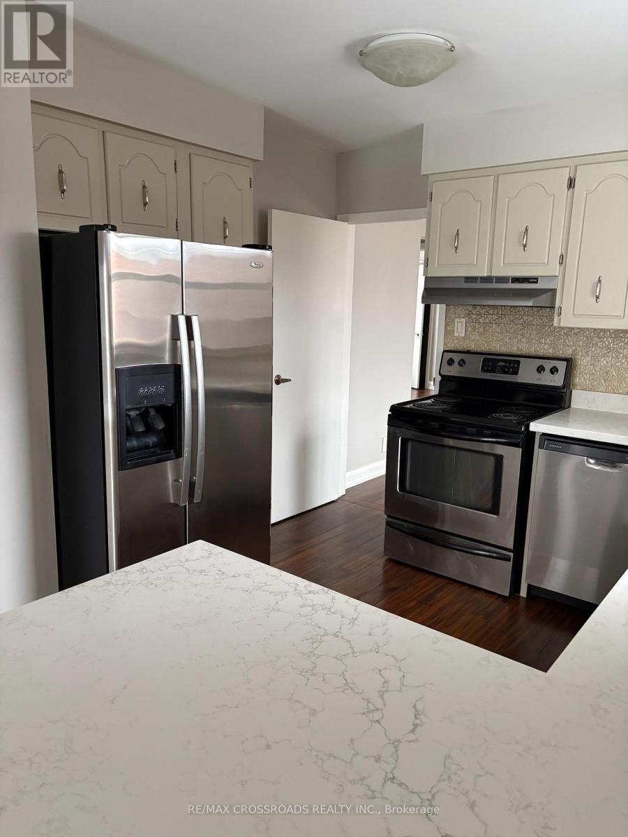 Main - 141 North Bonnington Avenue, Toronto, Ontario  M1K 1Y2 - Photo 3 - E12595382