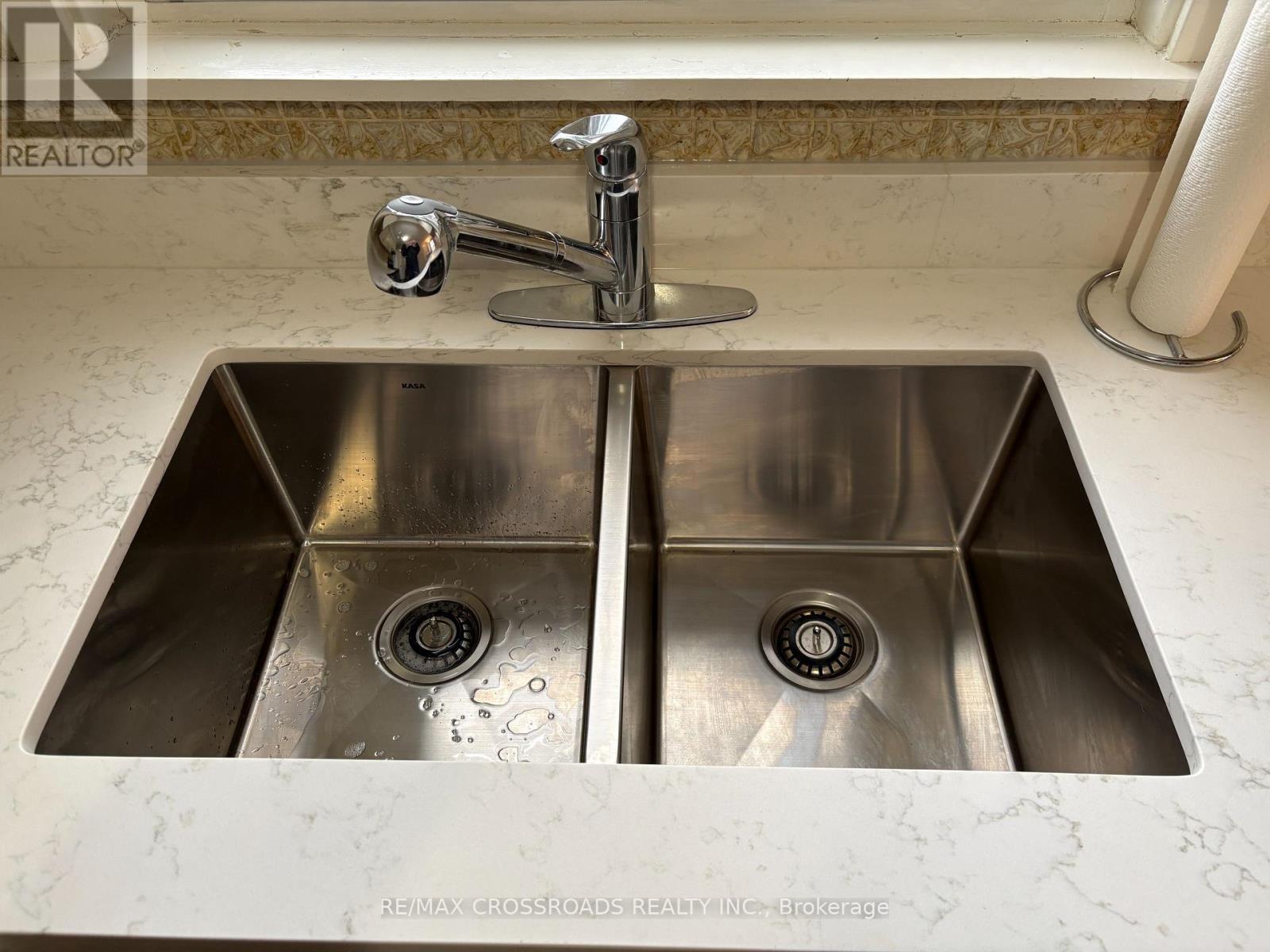 Main - 141 North Bonnington Avenue, Toronto, Ontario  M1K 1Y2 - Photo 6 - E12595382