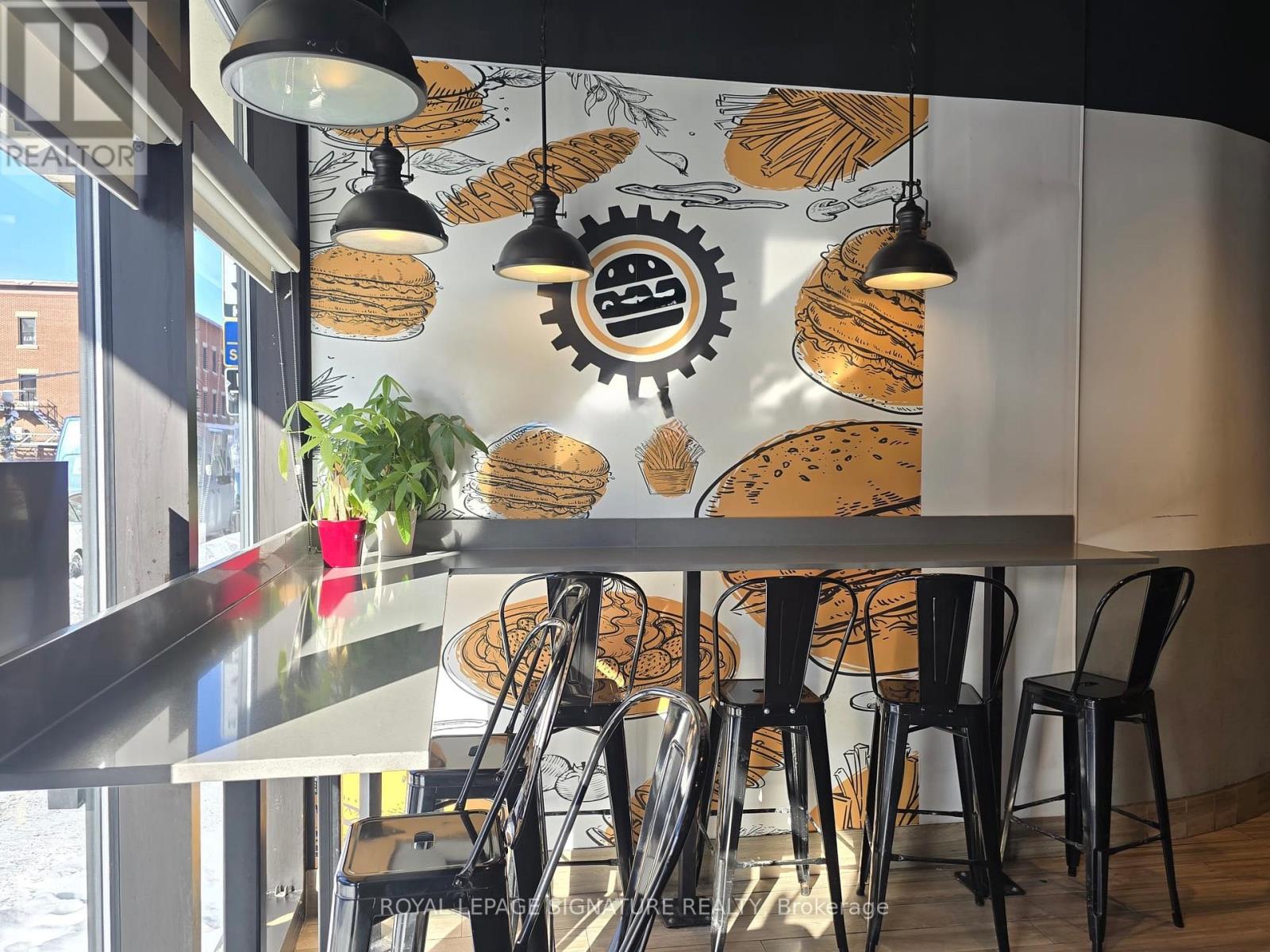 101 - 293 Dalhousie Street, Ottawa, Ontario  K1N 7E5 - Photo 4 - X12713674