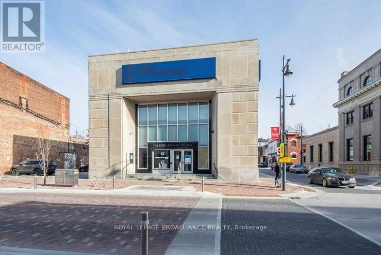 206 - 241 FRONT STREET, Belleville, Ontario