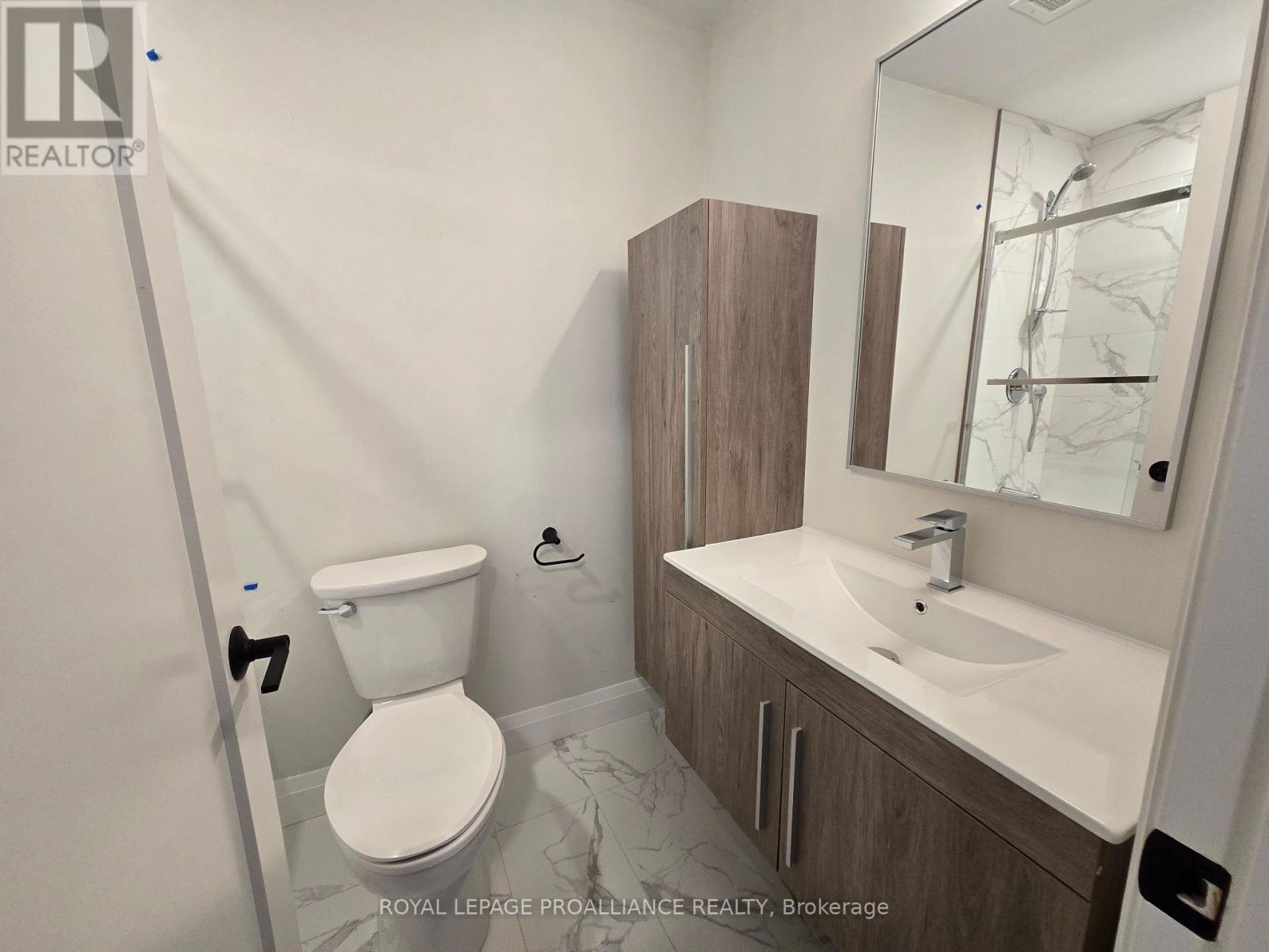 206 - 241 Front Street, Belleville, Ontario  K8N 2Z6 - Photo 9 - X12716808