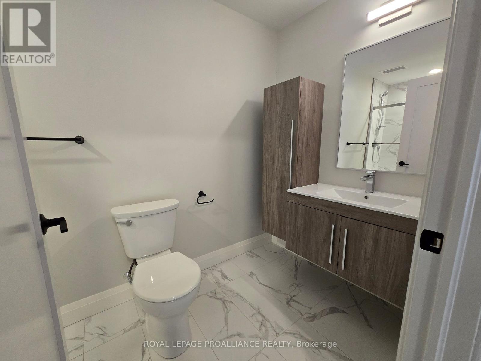 207 - 241 Front Street, Belleville, Ontario  K8N 2Z6 - Photo 12 - X12716872