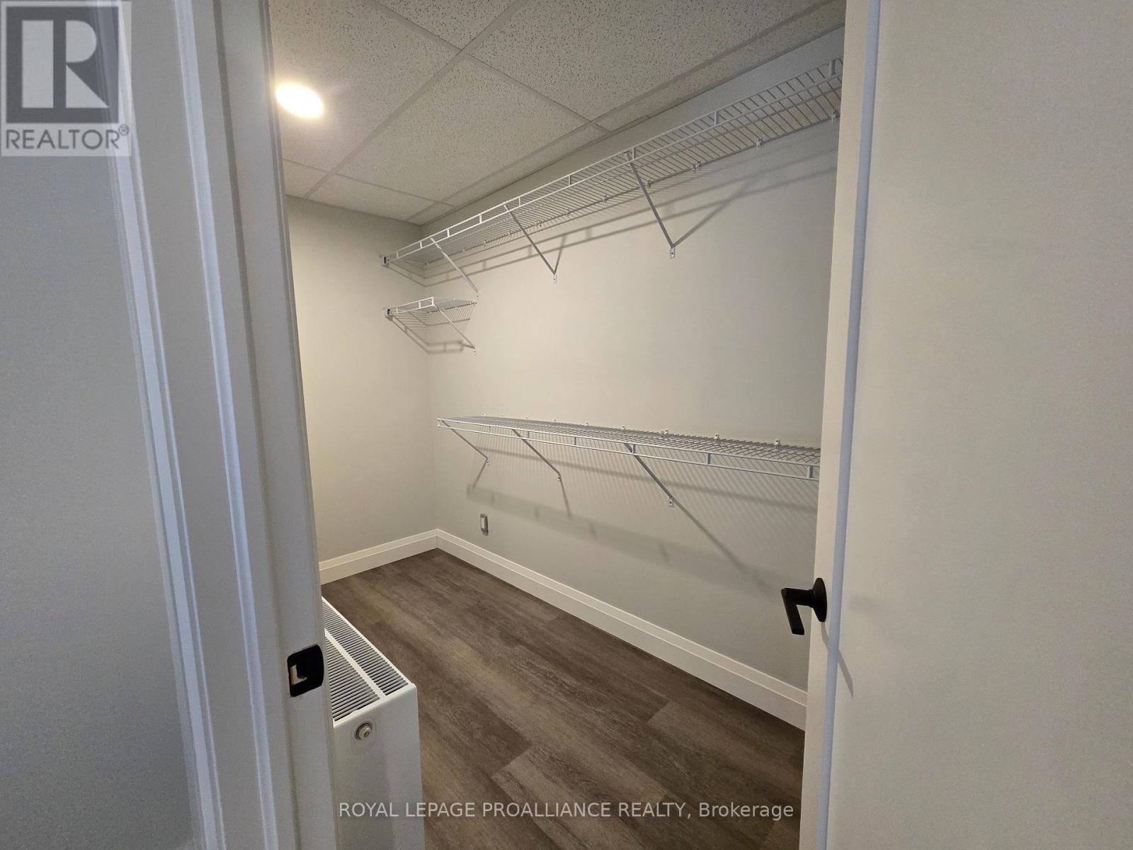 207 - 241 Front Street, Belleville, Ontario  K8N 2Z6 - Photo 13 - X12716872