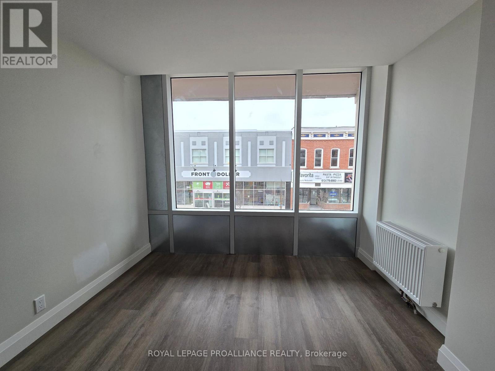 207 - 241 Front Street, Belleville, Ontario  K8N 2Z6 - Photo 5 - X12716872