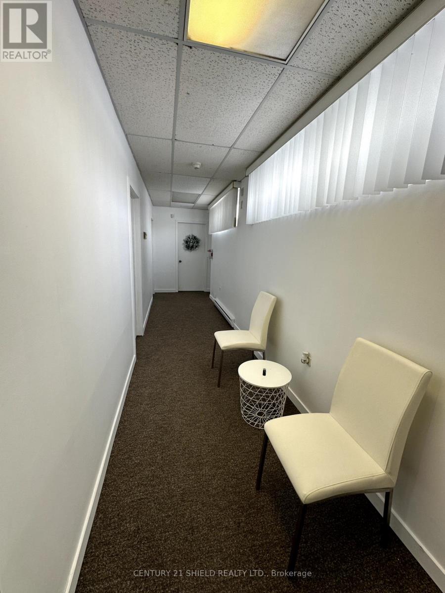 305 Baldwin Avenue, Cornwall, Ontario  K6H 4J6 - Photo 2 - X12364278