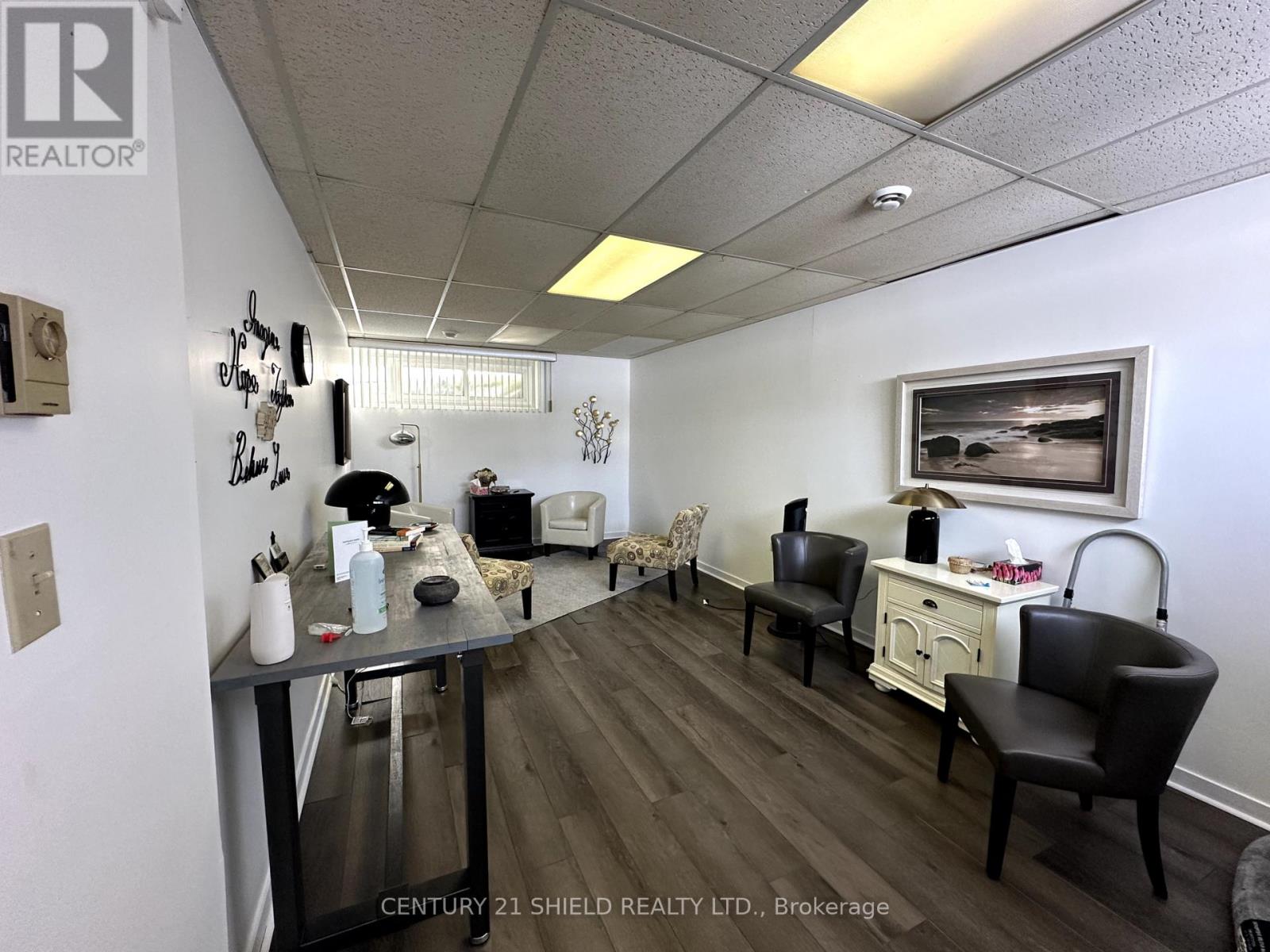 305 Baldwin Avenue, Cornwall, Ontario  K6H 4J6 - Photo 6 - X12364278